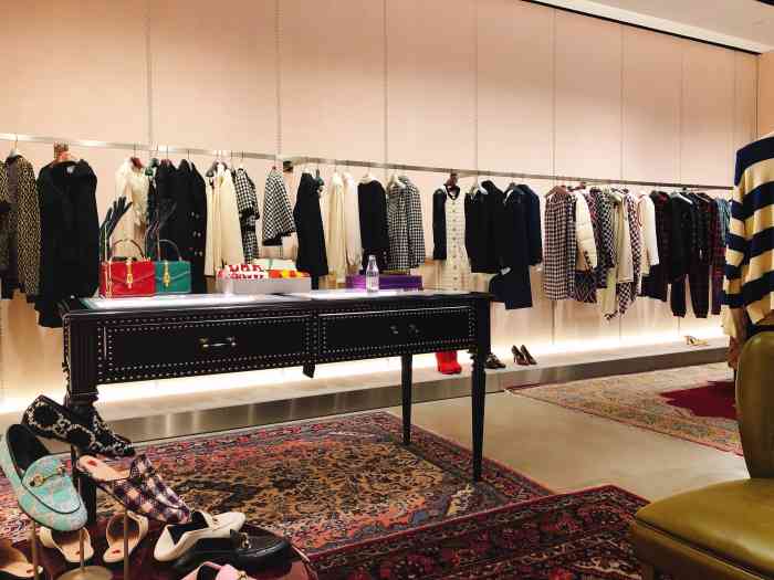 gucci(太古汇店"购物一般都会在香港逛 尤其是购物买名牌.