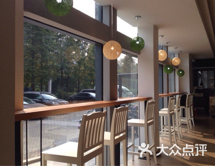 oval leaf cafe店铺环境 落地窗图片-北京咖啡厅-大众点评网