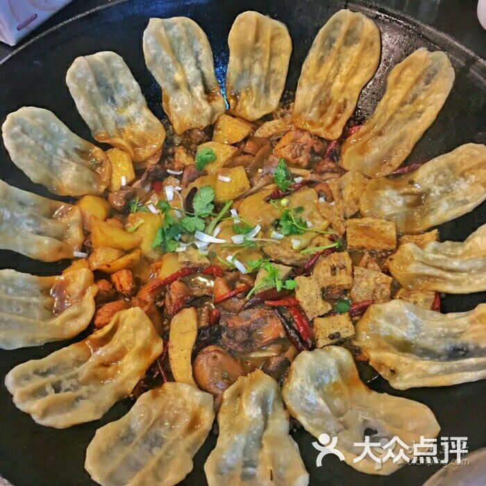 (非常好)服务4 (非常好)                          就冲着地锅鸡来的