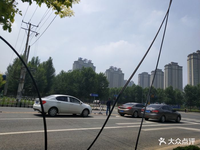 白塔河路地铁站图片