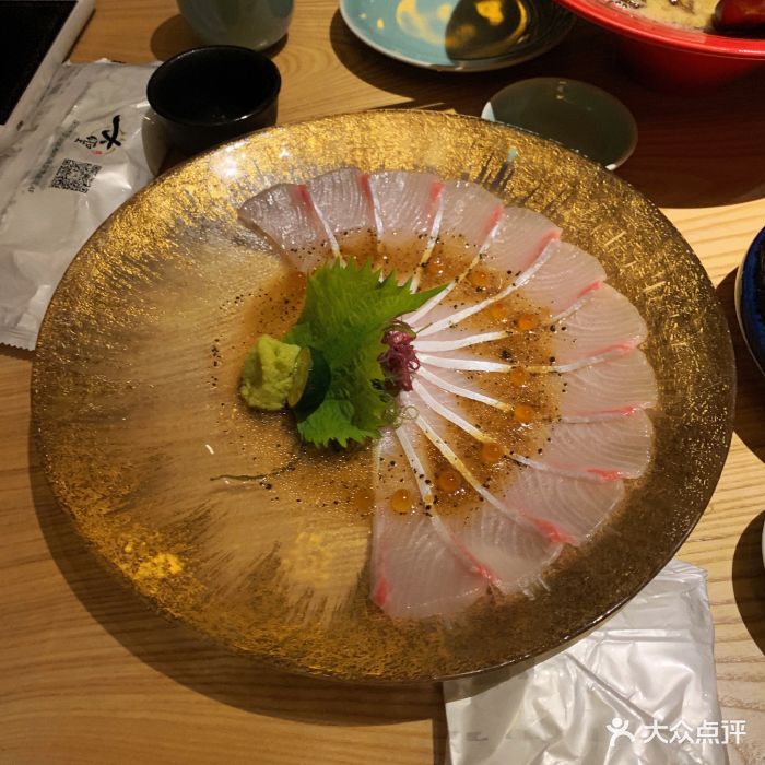 黑松露薄切油甘鱼