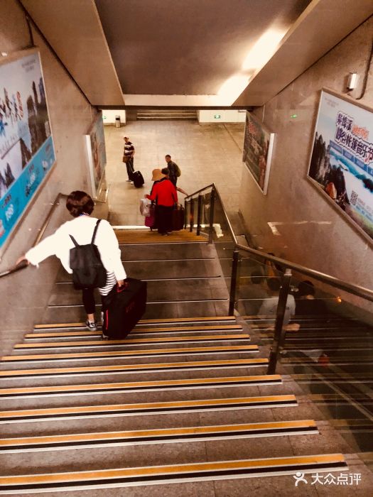 到宜昌出差,从武汉坐高铁,2个多小时就到.