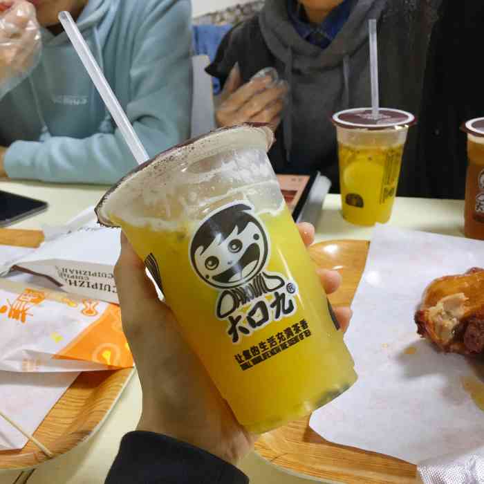 大口九炸鸡汉堡(仲恺学院店)-"很赞的店全都是现炸的!味道好极了.