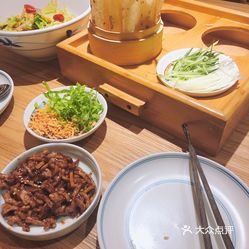 绿色吴家粥铺(新吴万达店)的扬州炒饭好不好吃?用户样