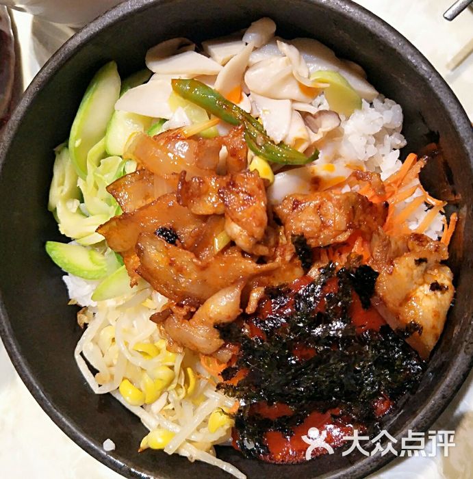 五花肉拌饭