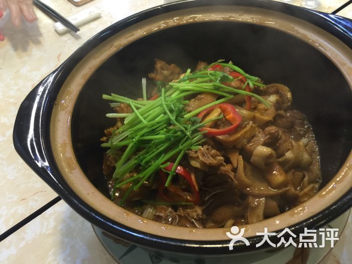 羊肚炆鸡煲