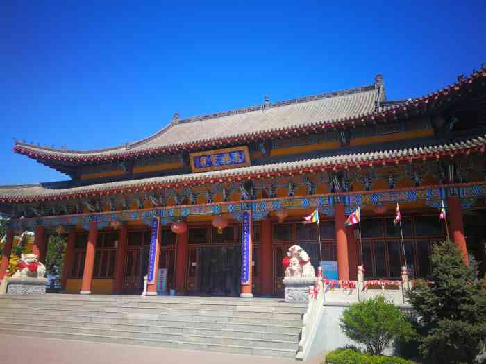 万佛禅寺-"在东戴河离止锚湾很近,寺庙始建于辽代,因.