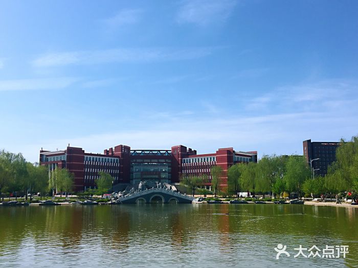 内蒙古师范大学(盛乐校区)图片