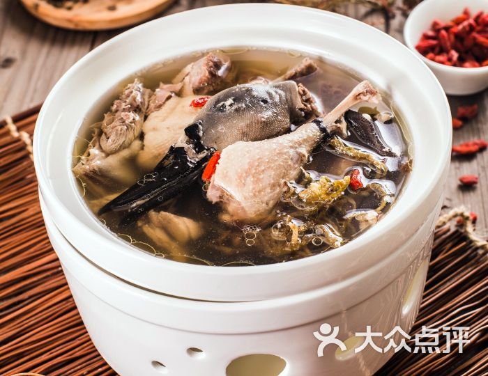 金线莲炖白鸭汤