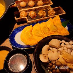 堂小锅人均_小锅米线图片(2)