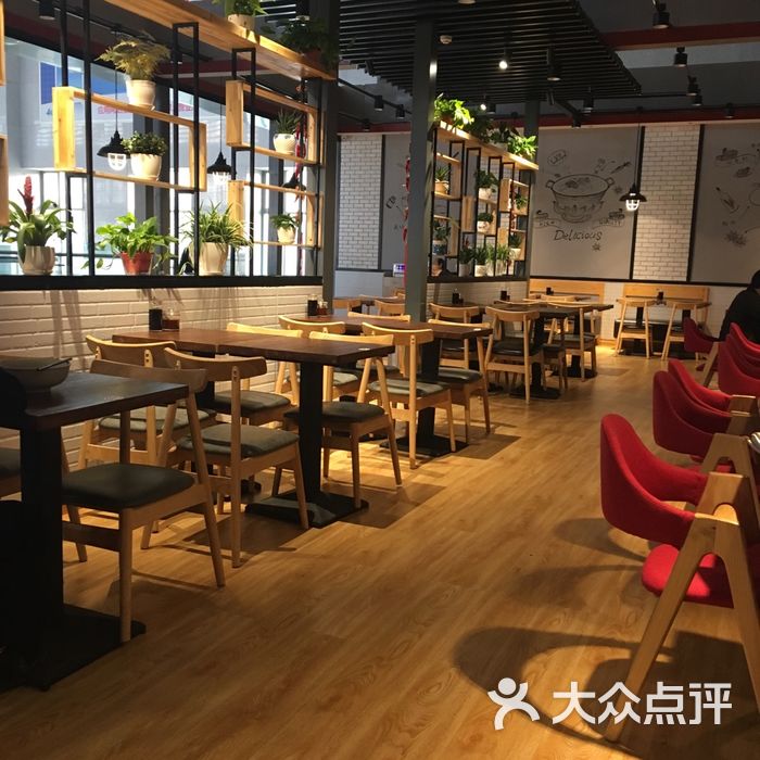 高铁站候车室李先生餐厅