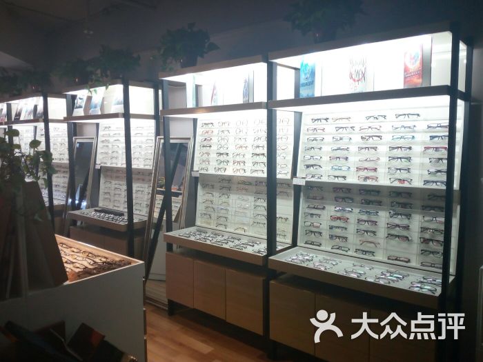 视野联行眼镜o2o工厂店(高新金鹰店)图片 第20张