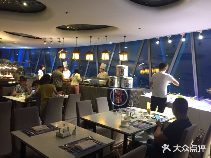 广州塔璇玑地中海自助旋转餐厅图片