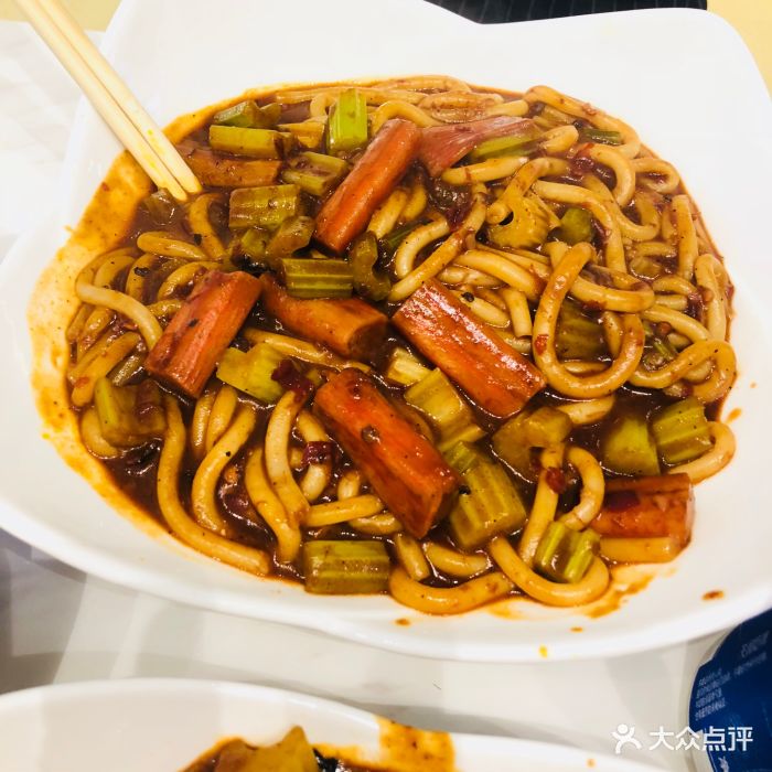 酱香蟹柳炒米粉