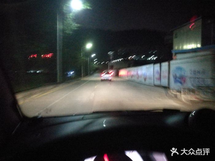 晚上专门开车去蛇口看海,非常舒服。坐电梯.