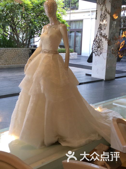 巴厘风情婚纱_巴厘龙虾图片(2)