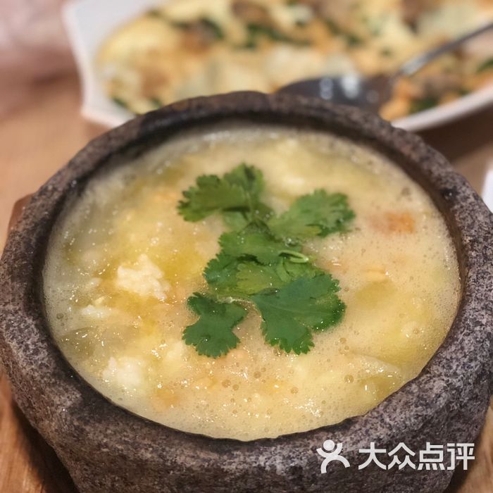 翅品品 鱼翅捞饭虾仁海鲜泡饭图片-北京粤菜馆-大众