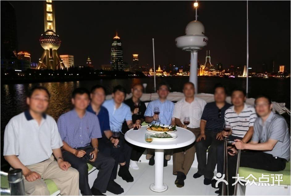 高端游艇商务聚会