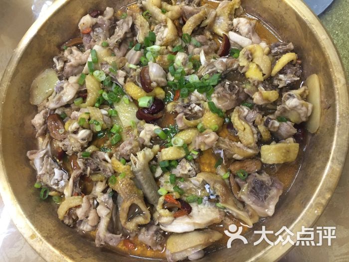 铜盘蒸鸡
