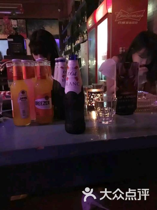菲芘爱上酒吧(滕州店)图片 - 第42张