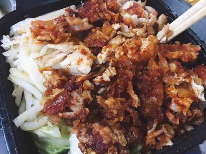 袁记烤肉拌饭叉烧饭-"国庆假期后第一个工作日午餐点的外卖哈[微.