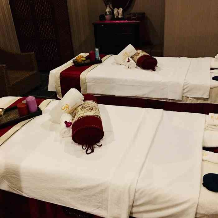 飒韵spa(华美达酒店店)-"这是我去过上百家足浴店里,最糟糕的一家店.