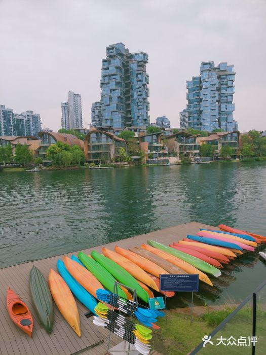 麓湖水城图片