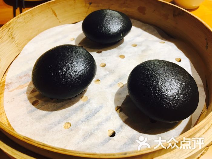 竹炭流沙包