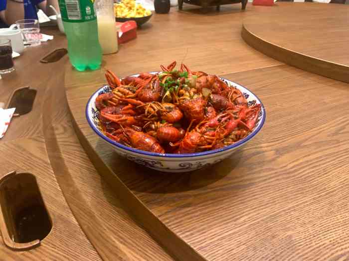 琥珀老六龙虾(万科生活汇店"合肥吃龙虾 也挺贵了 味道不错 主要