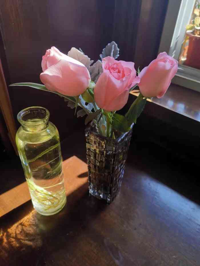 华丽鲜花店(万达广场店)-"儿生日母难日,送给母亲的花