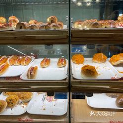 新侨三宝乐面包店(崇文门总店)