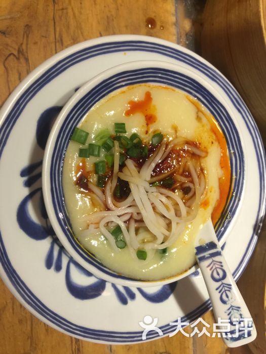 醉云喃民俗风味酒楼(东寺街店)稀豆粉饵丝配金条图片 - 第2张