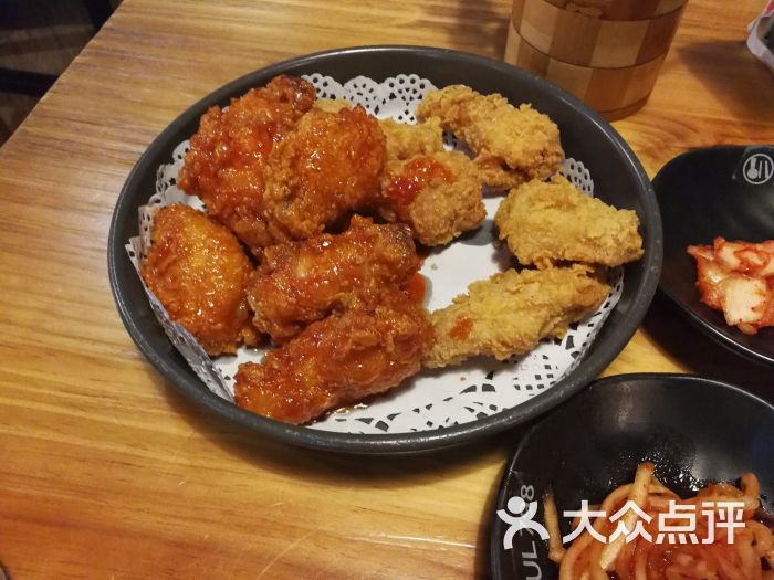 首尔798韩国料理地区(五道口东源大厦店)炸鸡半半图片 - 第1张