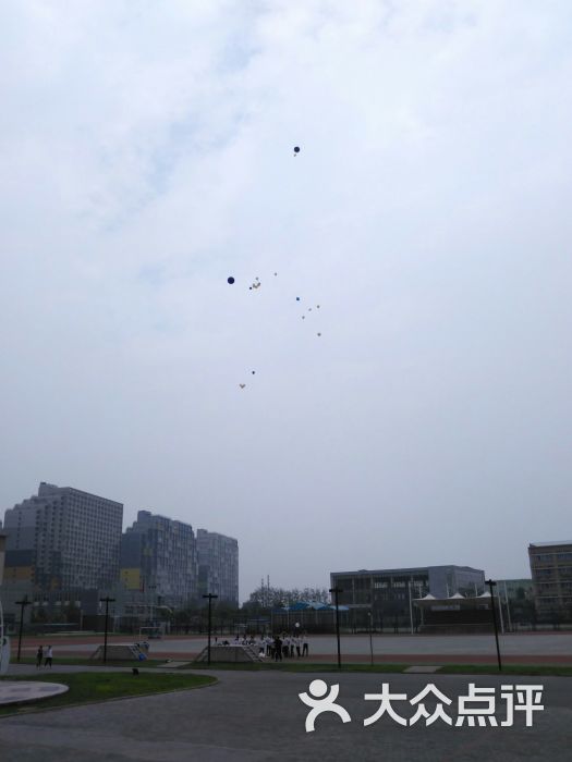 北京市劲松职业高中(常营校区)