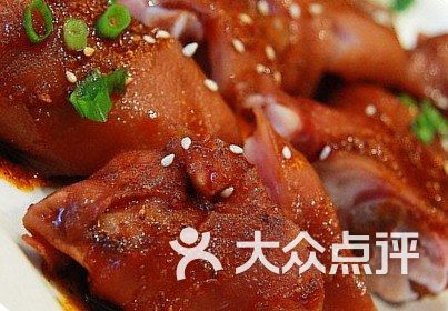 毛家饭店:现在除了红烧肉外都是打7折的,.上海