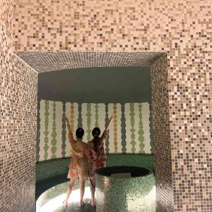 水裹·汤泉生活(龙湖虹桥天街店)-"这家温泉馆是开在地下一层的,新开