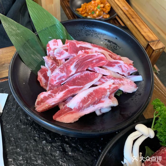 九田家黑牛果木烤肉料理(中联店)黑牛肋条图片 - 第1张