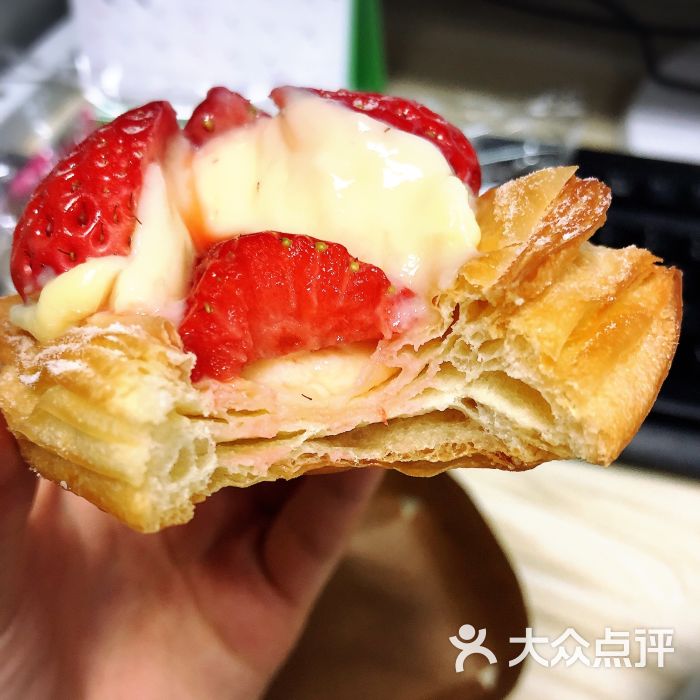 可莎蜜儿(紫荆港店)-草莓吉士丹麦图片-杭州美食-大众
