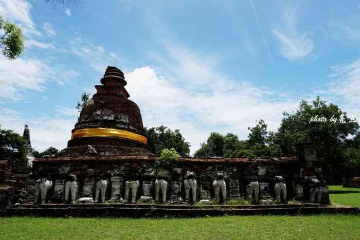 玛哈永寺-"寺庙游客比较少,不远的地方还有骑大象的,.