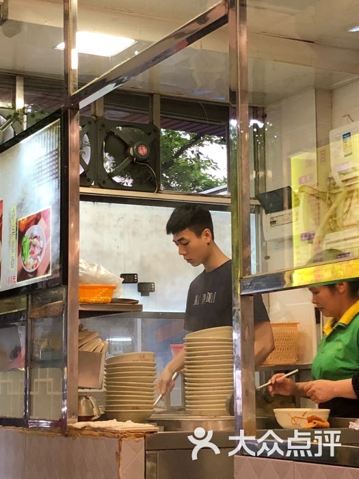 刘福记:这家店一直很旺,主要是因为便宜,广州美食