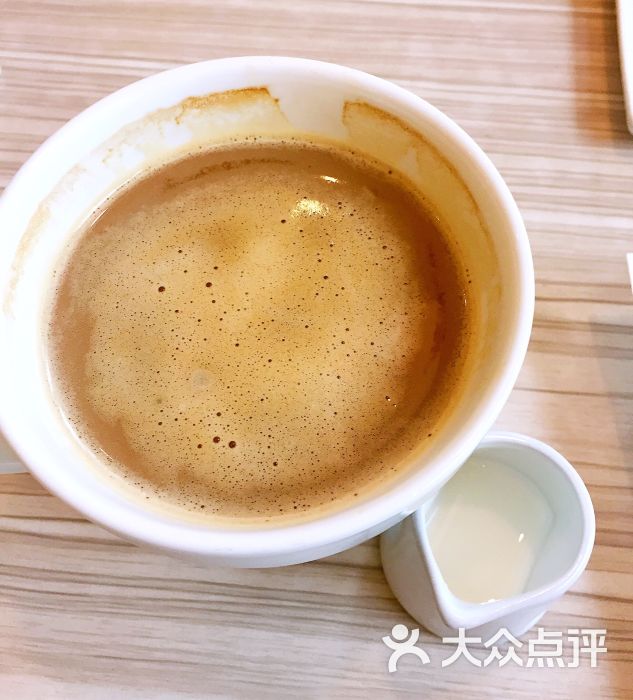 必胜客(恩施舞阳坝店)美式咖啡图片 - 第1张