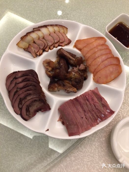 熏肉拼盘