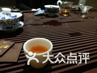 白天鹅喝茶价格人均_白天鹅简笔画
