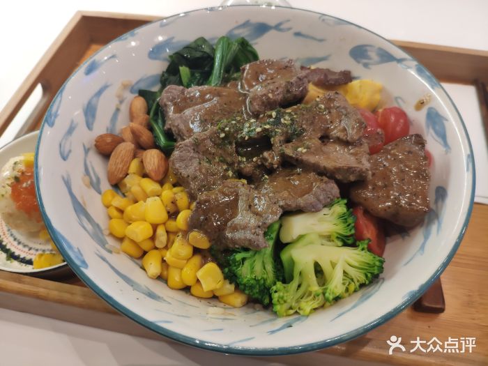澳洲牛肉波奇饭
