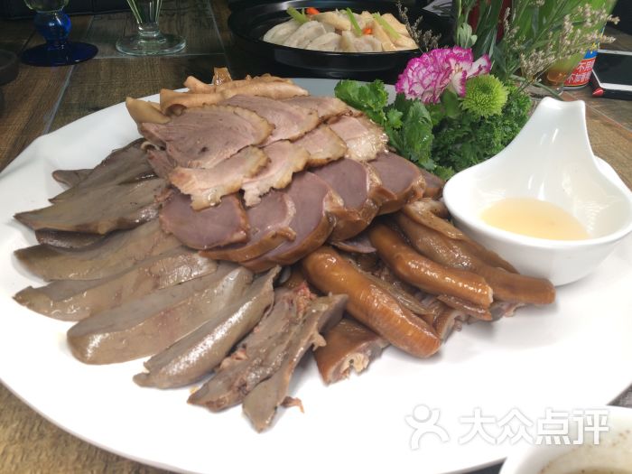 兴兴潮汕卤鹅饭店卤鹅拼盘图片 第1张