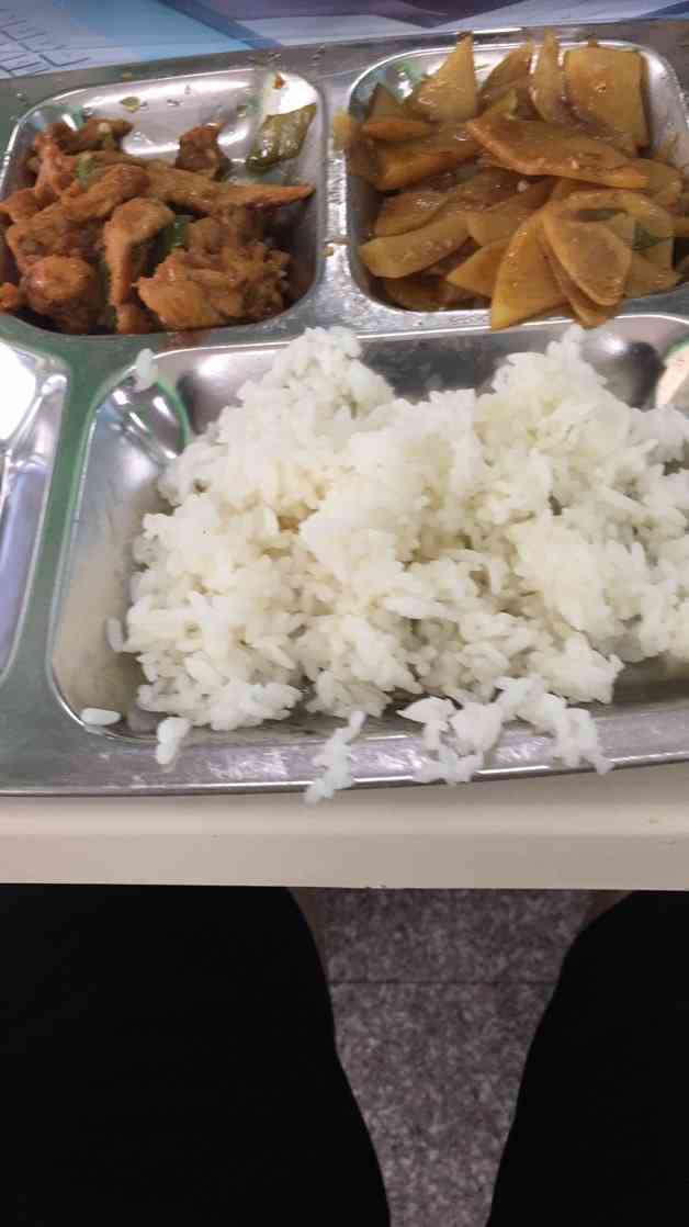 药科大学-食堂"感觉还不错经济实惠,吃的饱食堂的感觉.