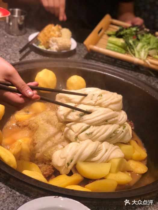 外婆柴火铁锅炖花卷图片 第72张
