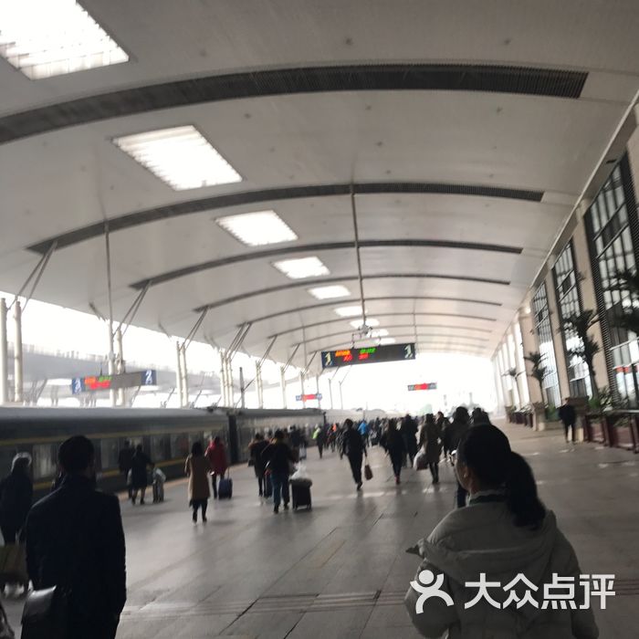 襄阳火车站