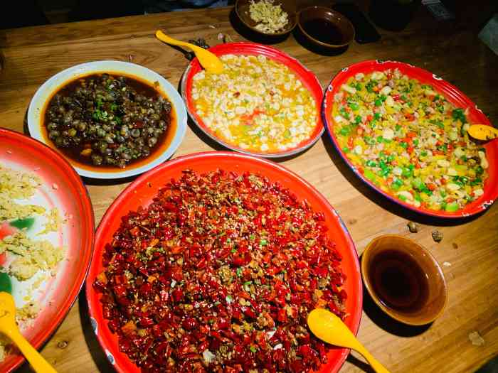 先启半步颠小酒馆(万体馆店)-"首先说一下菜品,水煮肉片本来应该是香