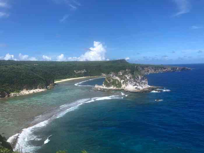 万岁崖-"99位置:美属北马里亚纳群岛联邦最大岛.